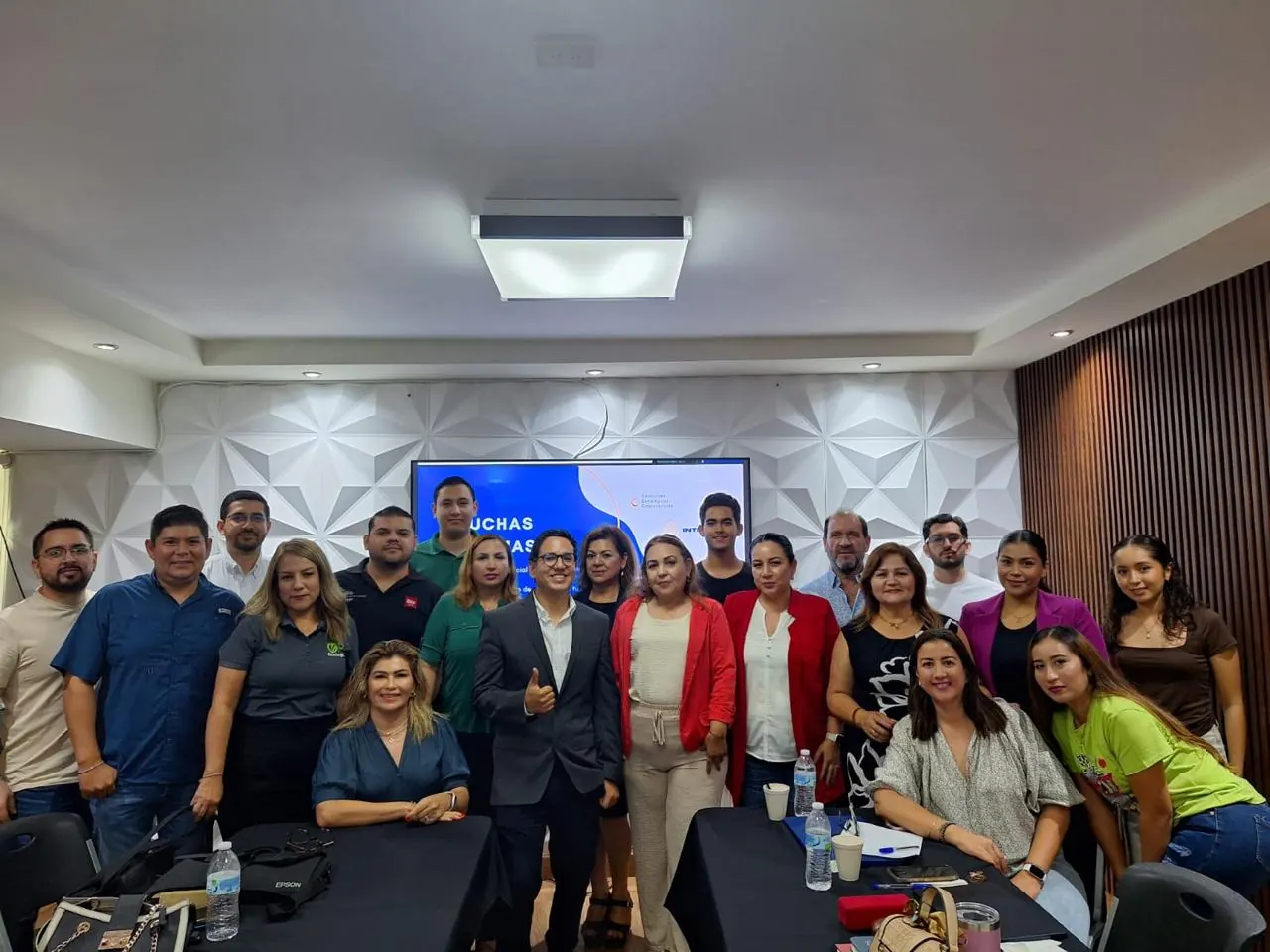 Equipo participante al finalizar una consultoría de inteligencia artificial